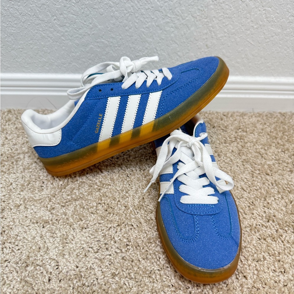 NEW blue Adidas Gazelle indoor shoe blue fusion with gum sole sz 8.5 - Picture 3 of 5